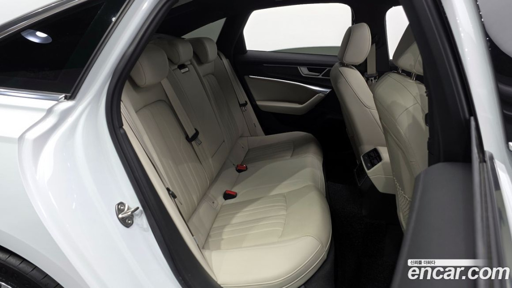 Audi A6 45 TFSI Quattro Premium, 2023