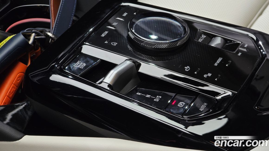 BMW 5-Series 520i, 2025
