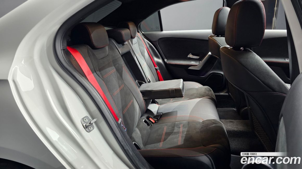 Mercedes-Benz A-Class AMG A35 4MATIC Sedan, 2024