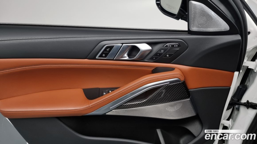 BMW X6 M50i, 2023