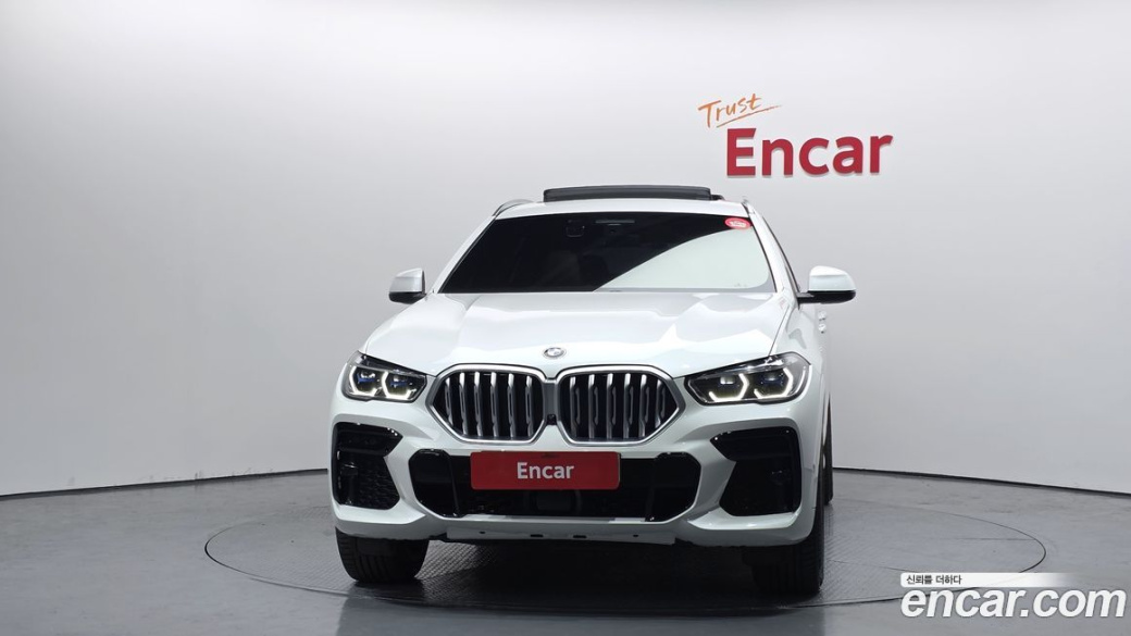BMW X6 xDrive40i M Sport, 2022