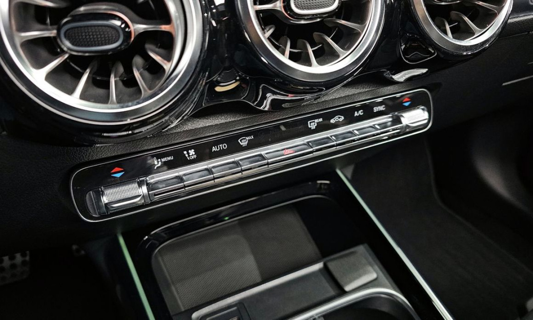Mercedes-Benz GLB-Class GLB250 4MATIC, 2023