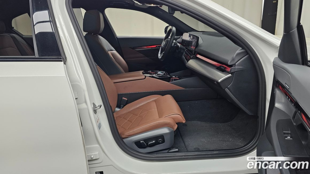 BMW 5-Series 530i xDrive M Sport, 2024