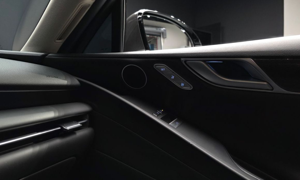 Genesis G80 Gasoline 2.5 Turbo AWD, 2025