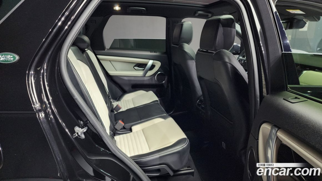 Land Rover Discovery Sport P250 Dynamic SE, 2024