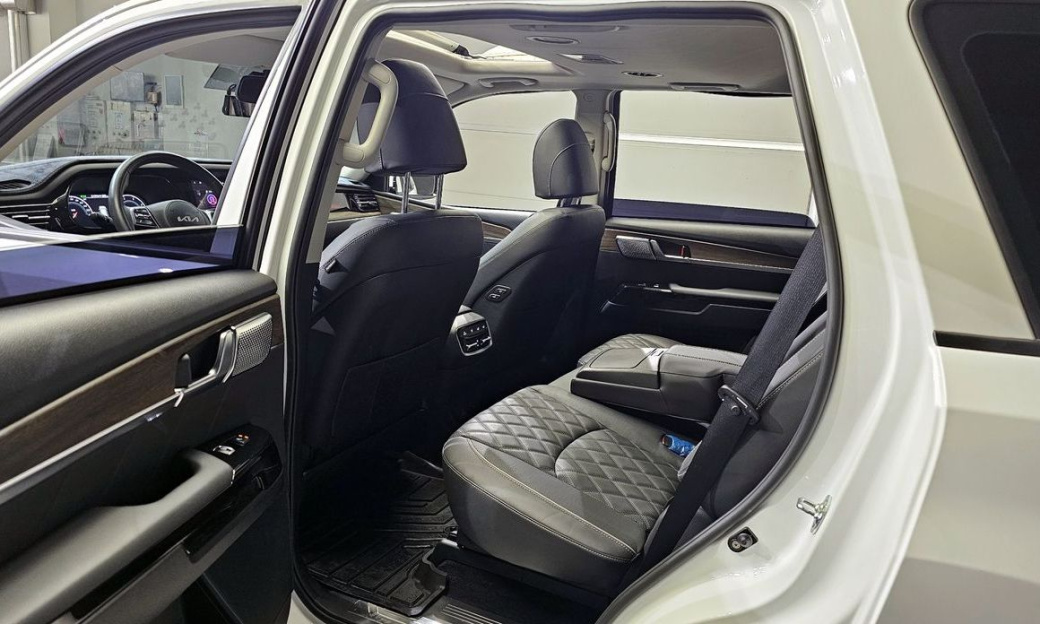 Kia Mohave Diesel 3.0 4WD 7-Seater, 2022