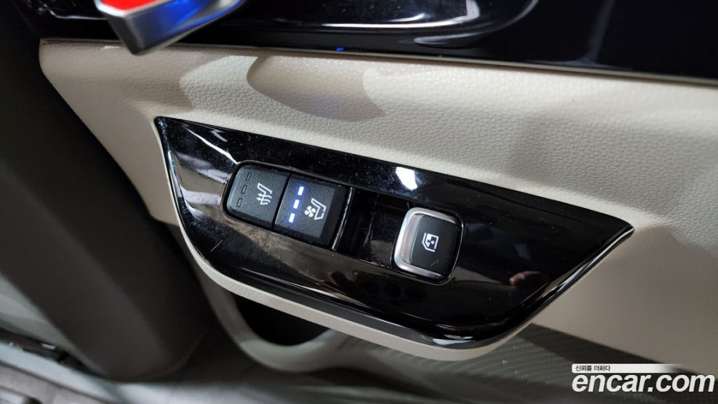 Kia Carnival 7-Seater Signature, 2023