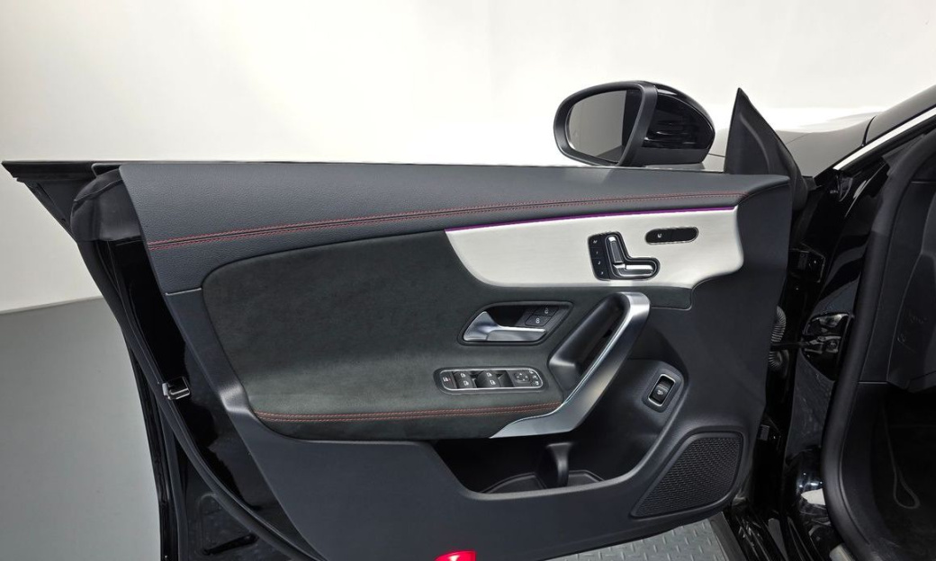 Mercedes-Benz CLA-Class CLA250 4MATIC, 2024