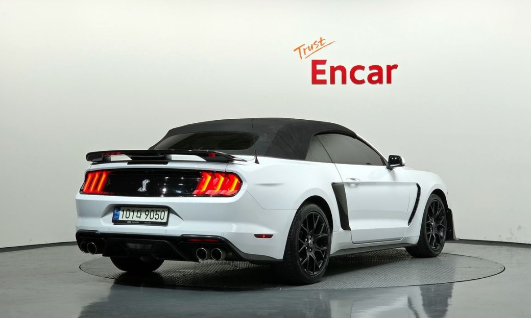Ford Mustang Convertible, 2021