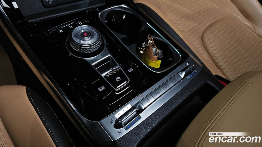 Kia Carnival 7-Seater Signature, 2023