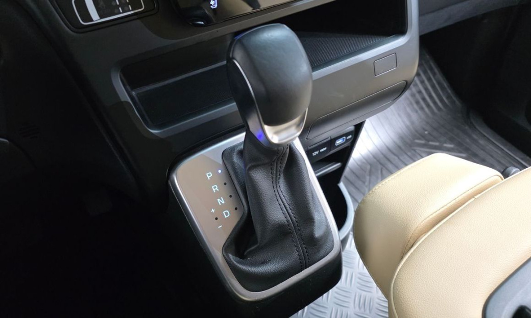 Hyundai Staria Tourer 9-Seater, 2024