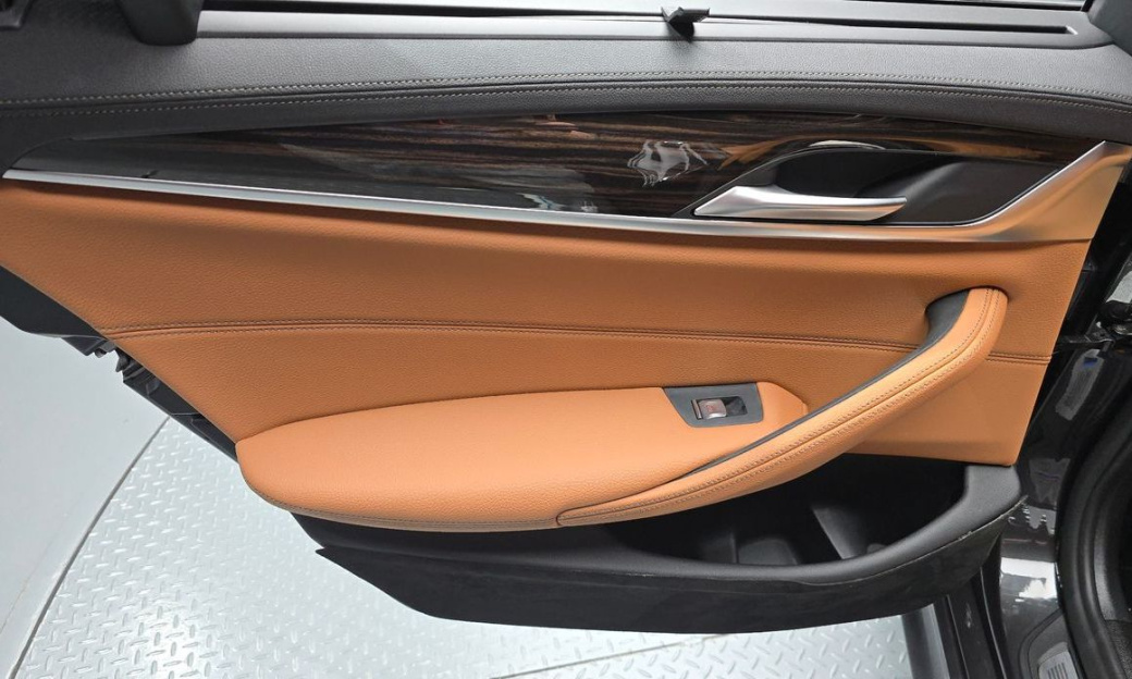 BMW 5-Series 520i M Sport, 2022