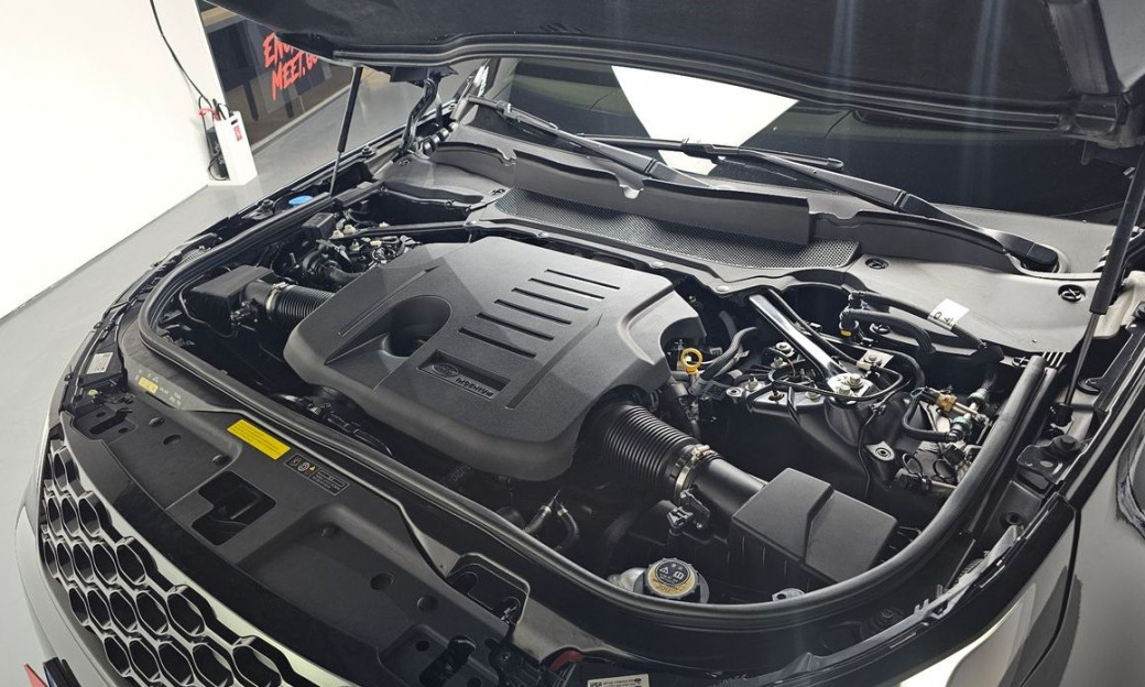 Land Rover Discovery P360 R-Dynamic SE, 2023