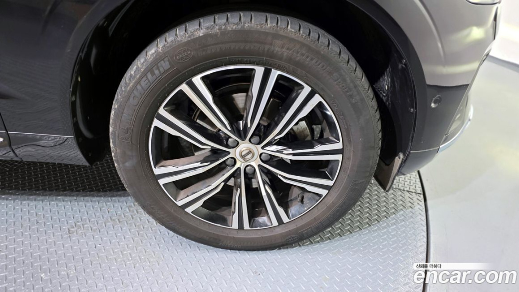 Volvo XC60 B5 Inscription, 2022