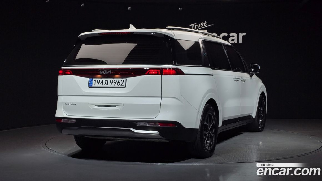 Kia Carnival 9-Seater Noblesse, 2023