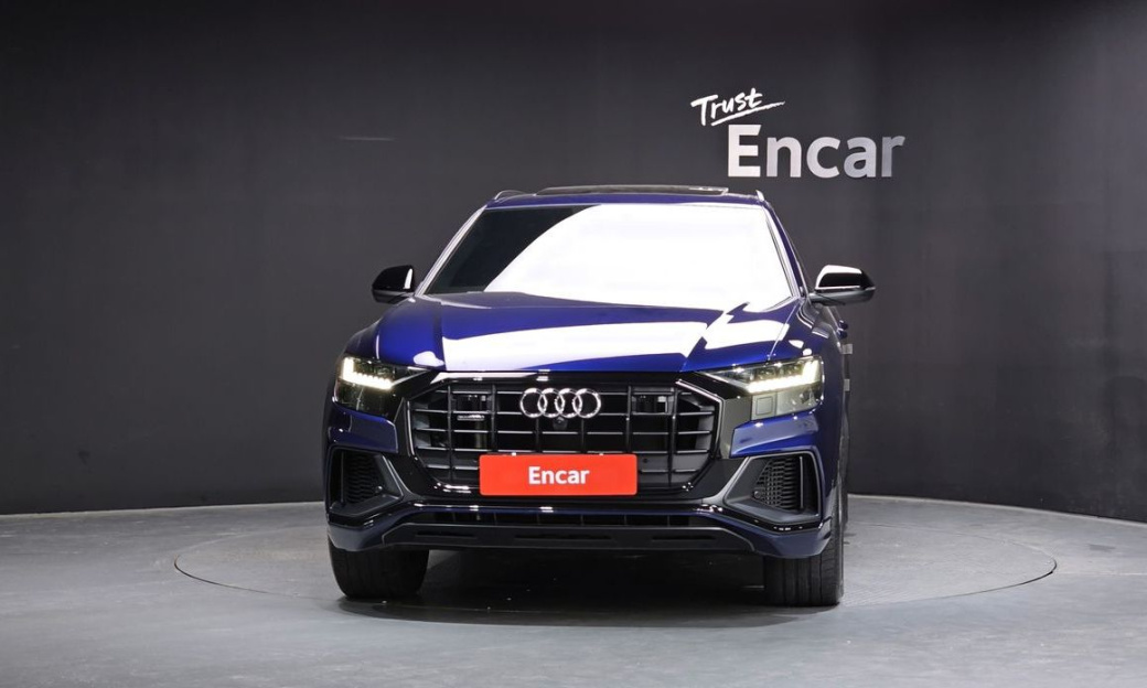 Audi Q8 55 TFSI Quattro Premium, 2022