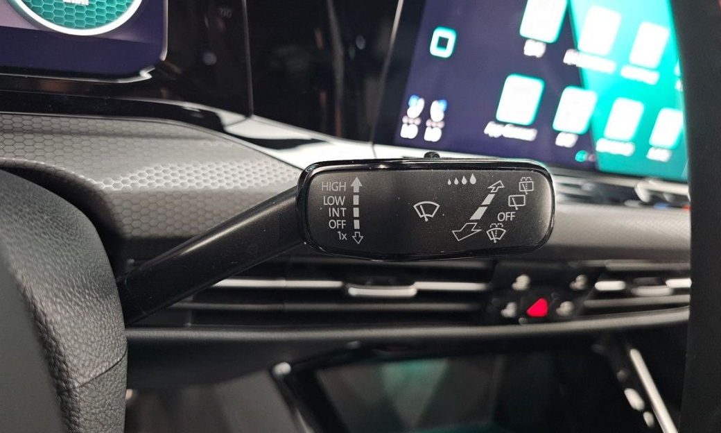 Volkswagen Golf 2.0 GTI, 2024