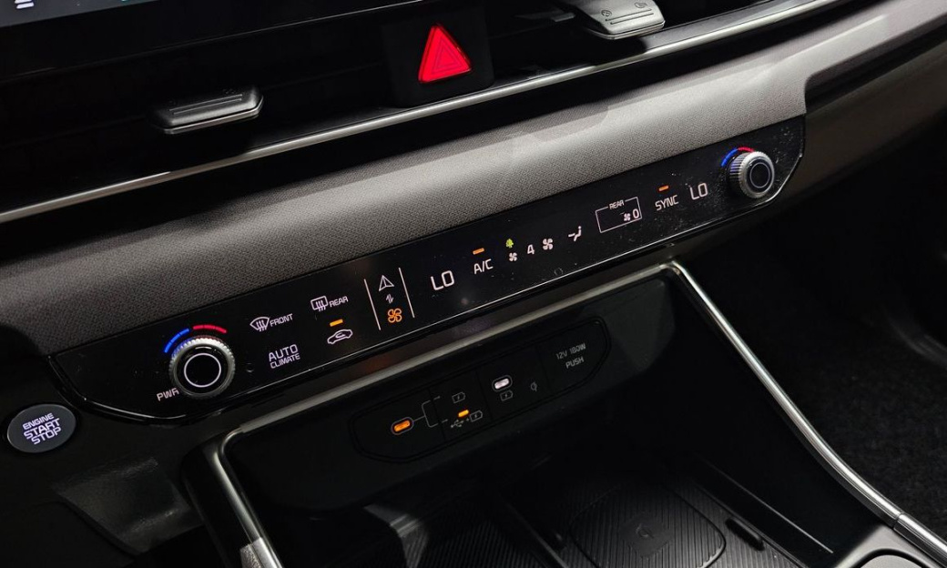 Kia Carnival 7-Seater Noblesse, 2024