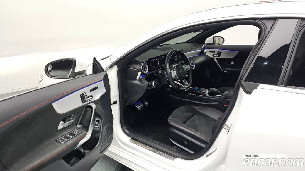 Mercedes-Benz CLA-Class CLA250 4MATIC, 2023