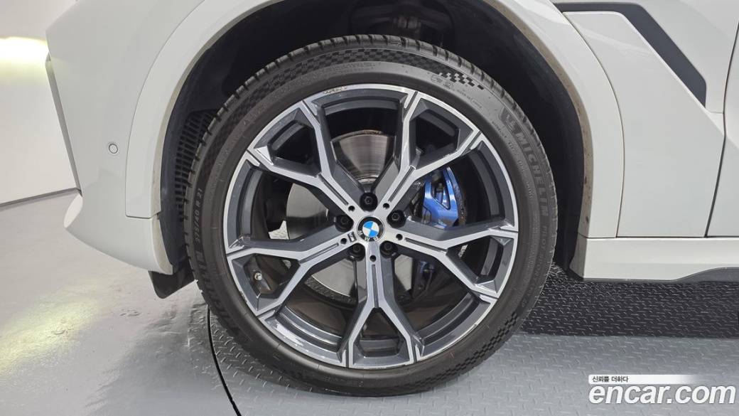 BMW X6 xDrive40i M Sport, 2022