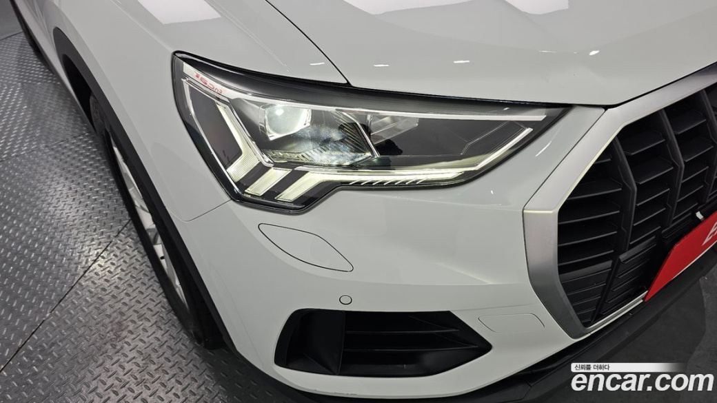 Audi Q3 35 TDI, 2022