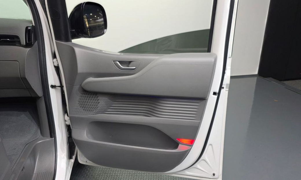 Hyundai Staria 2WD Camping Car, 2024