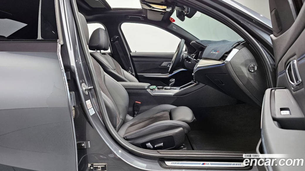 BMW 3-Series 320i M Sport, 2022