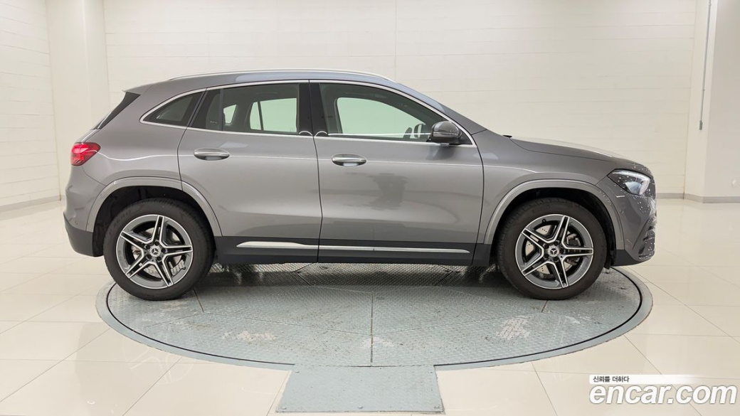 Mercedes-Benz GLA-Class GLA250 4MATIC, 2025