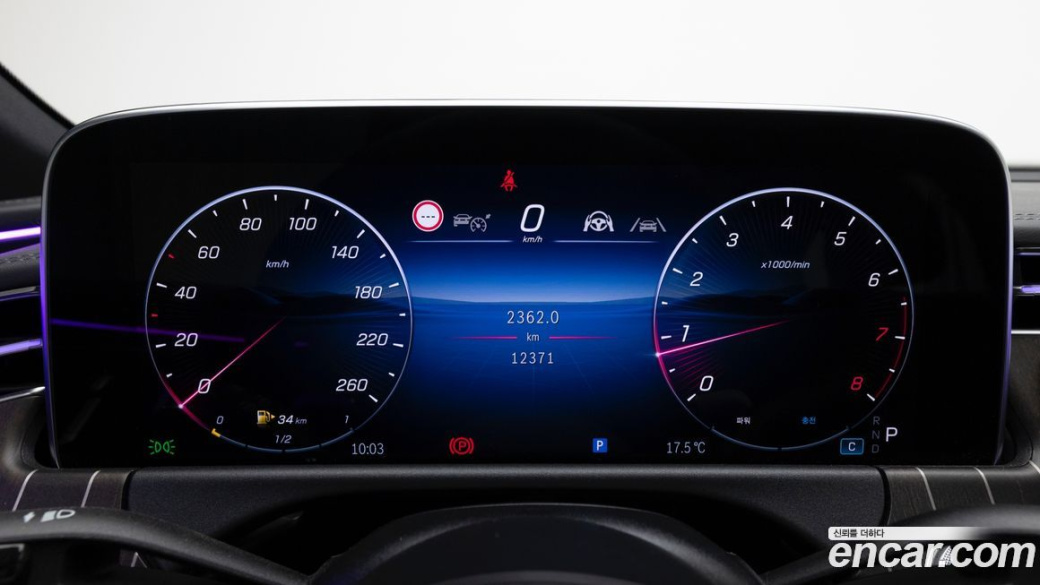 Mercedes-Benz E-Class E300 4MATIC Exclusive, 2025