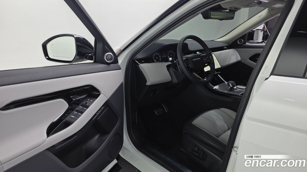 Land Rover Range Rover Evoque P250 Dynamic SE, 2025