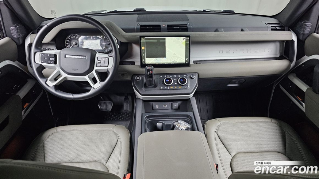 Land Rover Defender 90 D250 SE, 2023