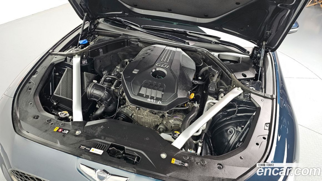 Genesis G70 Gasoline 2.0T 4WD, 2022