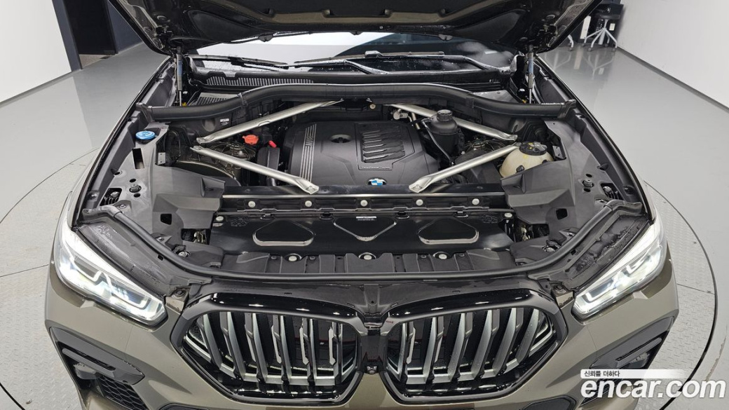 BMW X6 xDrive40i M Sport, 2023