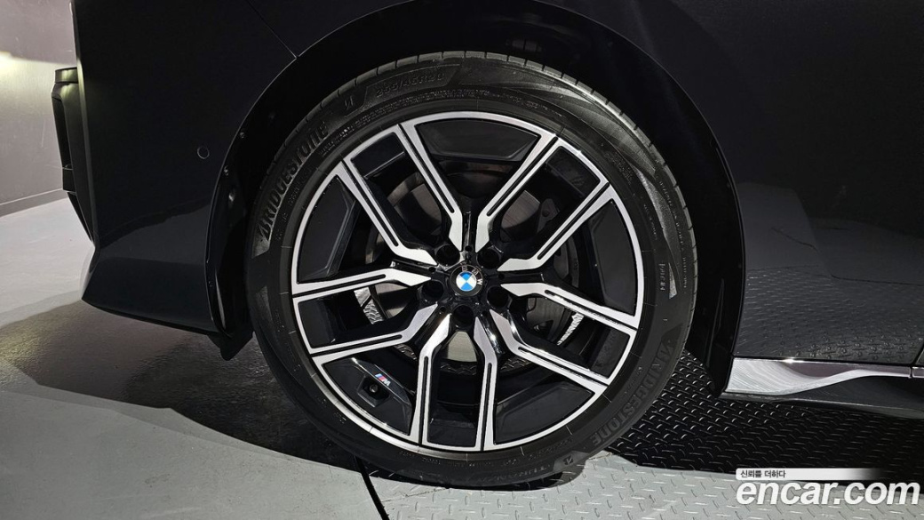 BMW 7-Series 740d xDrive M Sport, 2025