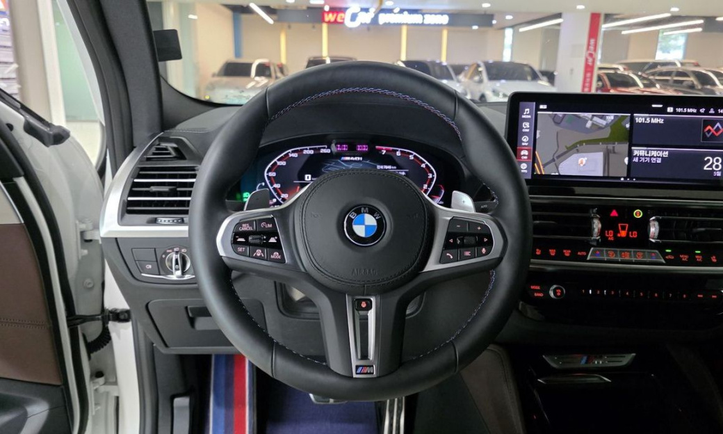 BMW X4 xDrive M40i, 2025