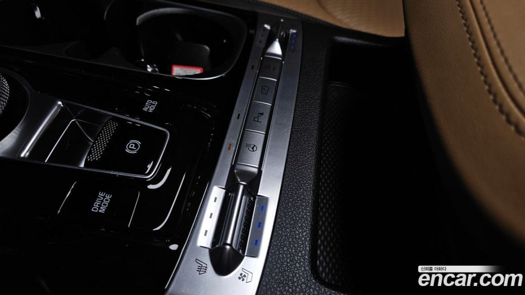 Kia Carnival 7-Seater Signature, 2023