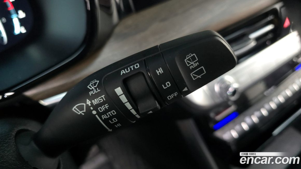 Kia Mohave Diesel 3.0 4WD 6-Seater, 2022