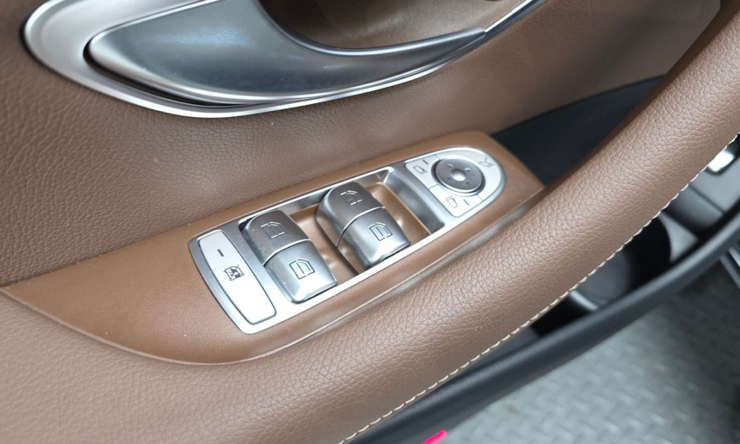 Mercedes-Benz E-Class E350 4MATIC Exclusive, 2023