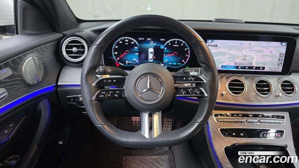 Mercedes-Benz E-Class E350 4MATIC AMG Line, 2022