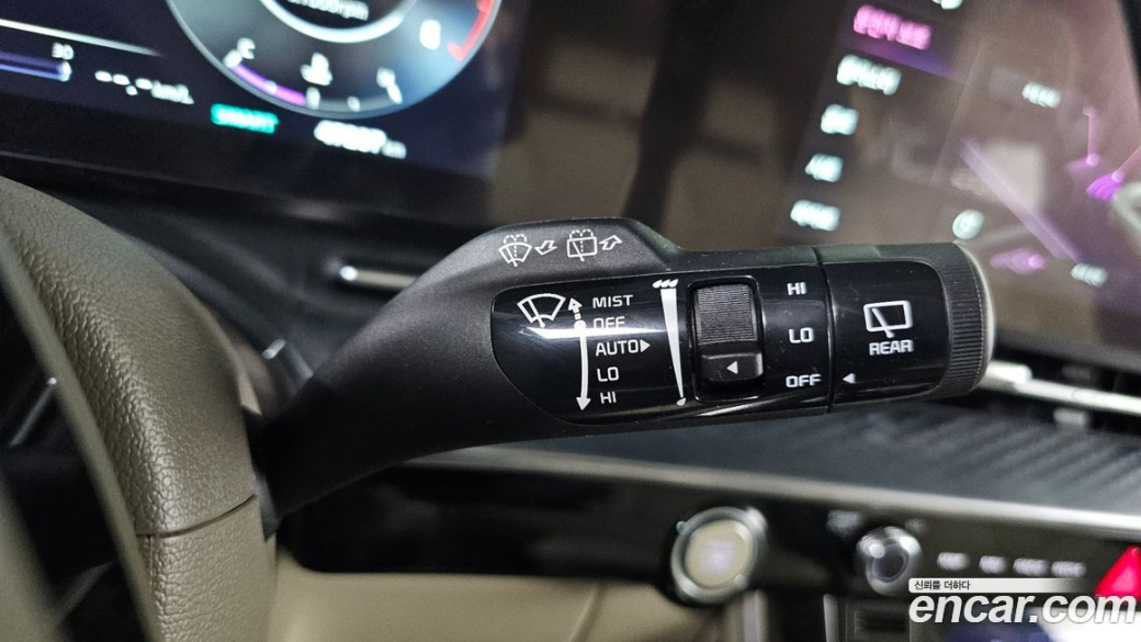 Kia Carnival 9-Seater Hi-Limousine, 2023