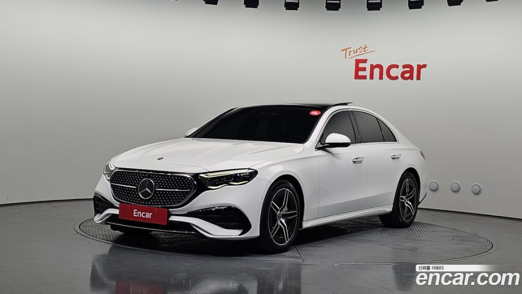 Mercedes-Benz E-Class E300 4MATIC AMG Line, 2024