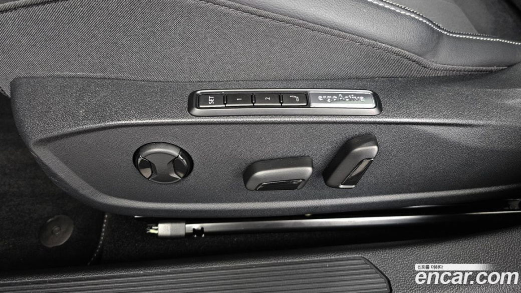 Volkswagen Golf 2.0 TDI Prestige, 2025