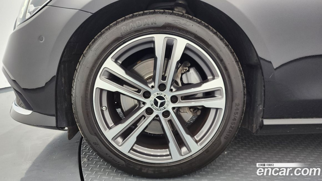 Mercedes-Benz E-Class E250 Avantgarde, 2023