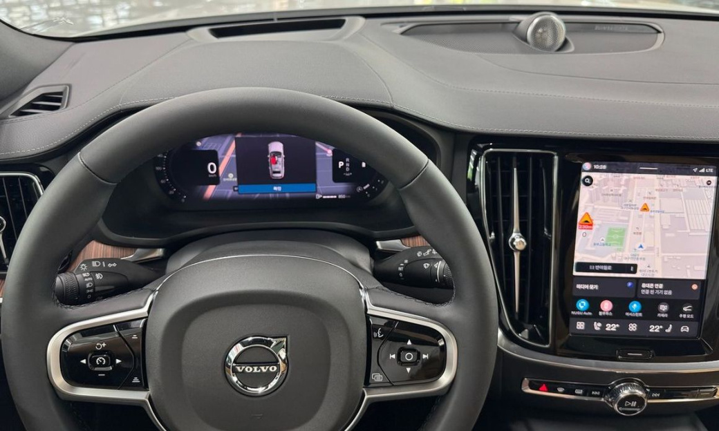 Volvo V60 B5 Ultra AWD, 2025