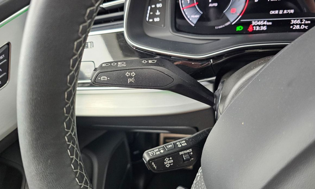 Audi Q8 55 TFSI Quattro Premium, 2023