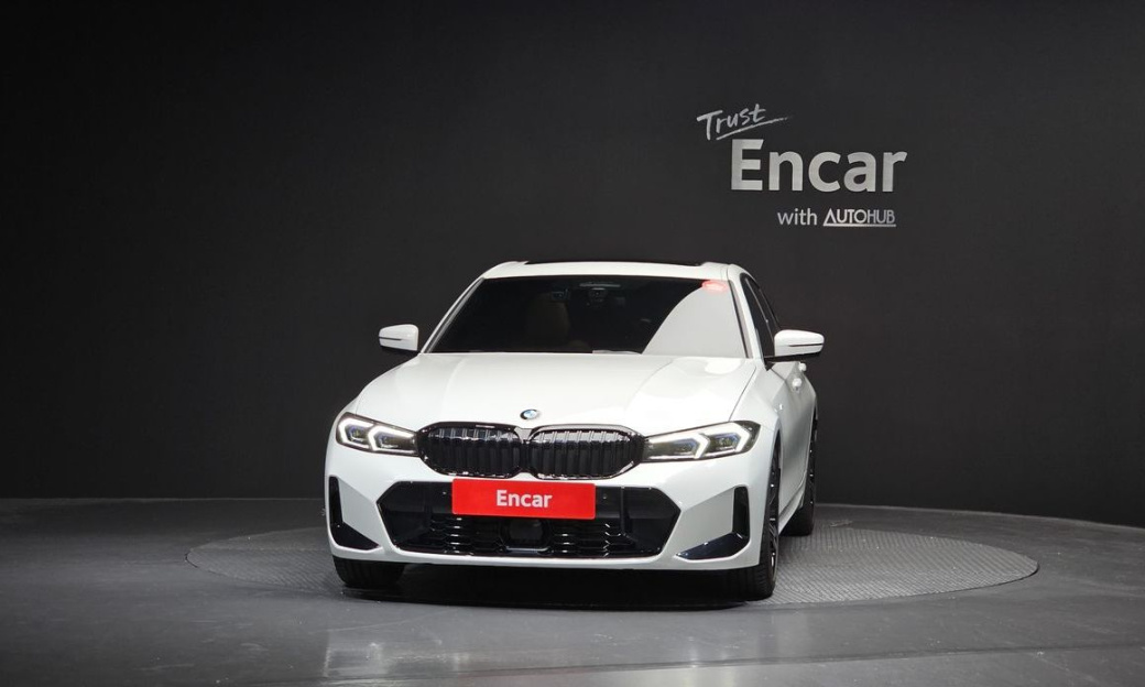 BMW 3-Series 320i M Sport, 2026