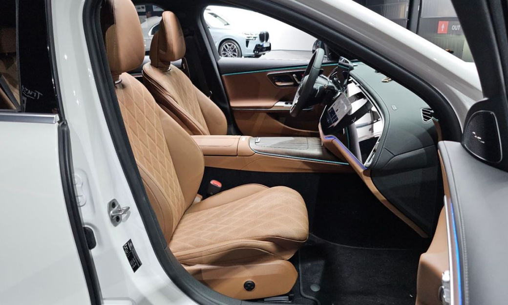 Mercedes-Benz E-Class E450 4MATIC Exclusive, 2024