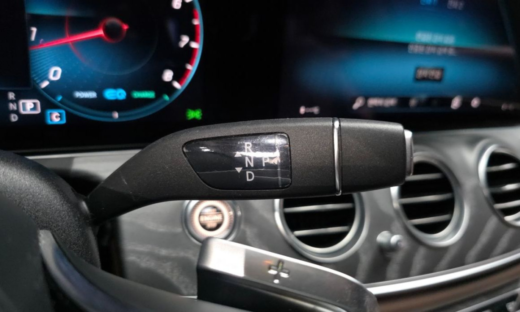 Mercedes-Benz E-Class E350 4MATIC Exclusive, 2023