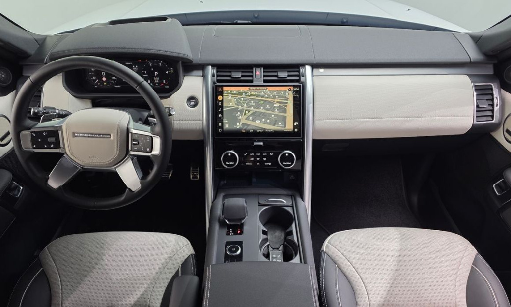 Land Rover Discovery D300 Dynamic HSE, 2024