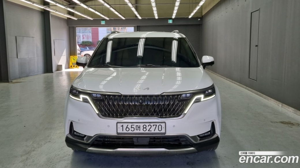 Kia Carnival 9-Seater Noblesse, 2023
